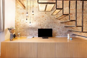 Interior - Apartment 'Dezza Loft' with Private Terrace, Wi-Fi and Air Conditioning (Milano)
