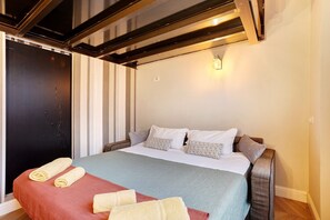 1 bedroom, free WiFi, bed sheets