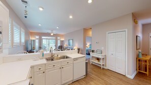 Interior - Lakeside Tranquility 2BR Villa Resort Amenities (Pawleys Island)