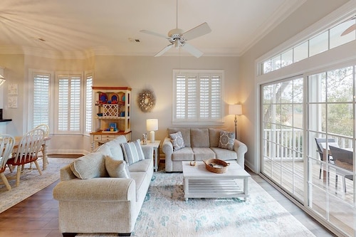 Marshside Serenity Villa - 3 Bedrooms, 2 Baths