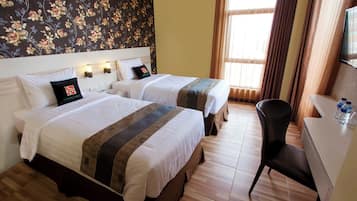 Deluxe Twin Room | Iron/ironing board, free WiFi