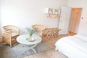 Standard Double Room - Private bath in hallway, not in room | Individually decorated, individually furnished, blackout drapes - Lundsgaard Gods Badehotel (Kerteminde)