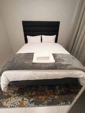 1 Schlafzimmer, Schreibtisch, Bügeleisen/Bügelbrett, kostenloses WLAN