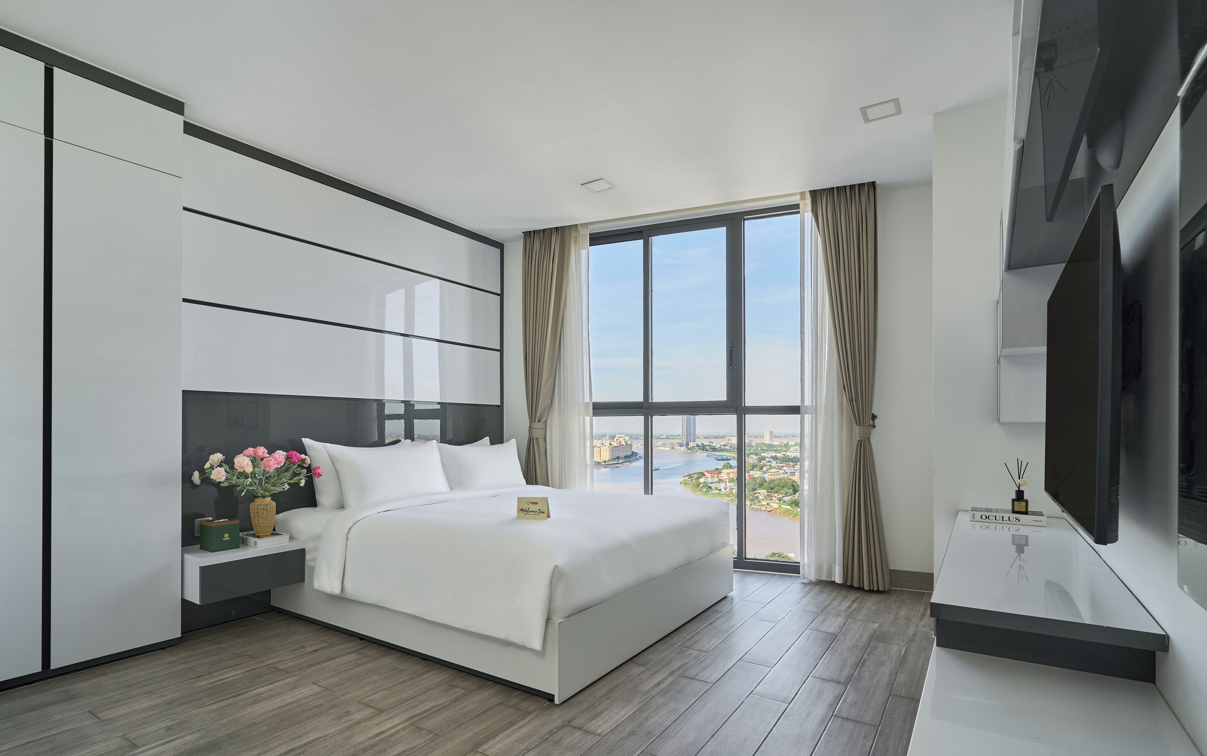 Couette en duvet d'oie, surmatelas, coffres-forts dans les chambres