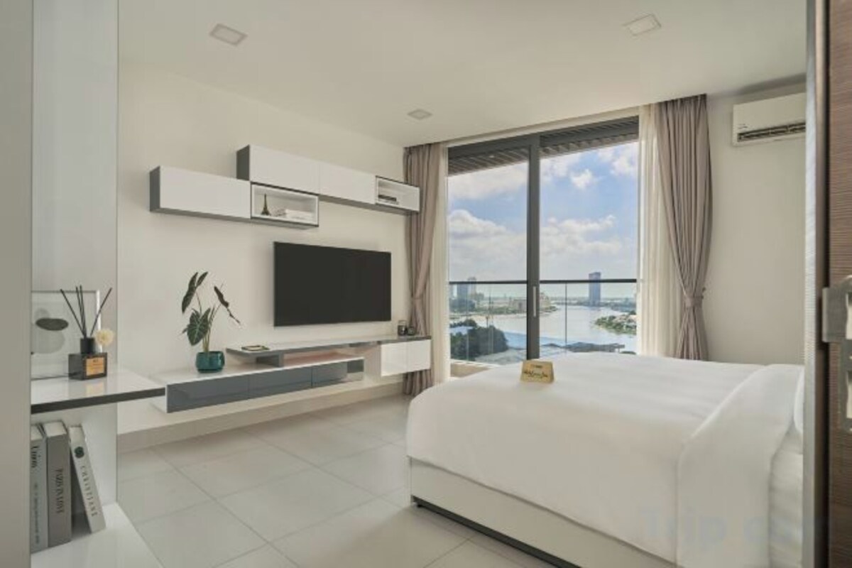 Apartment 1 Bedroom, River View