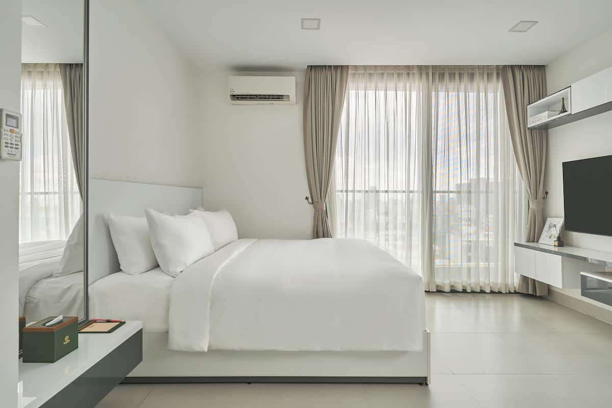 1-Bedroom Apartment City View