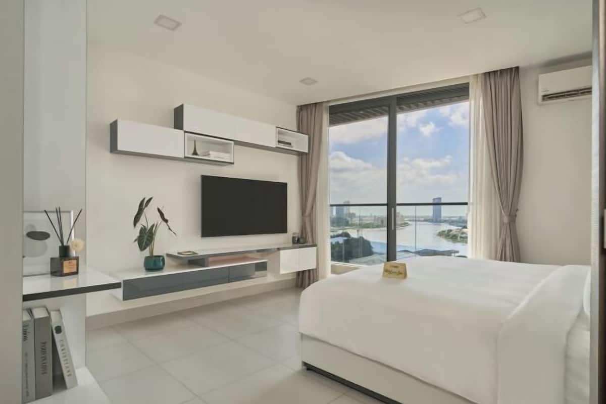 In-room safe, desk, blackout curtains, soundproofing