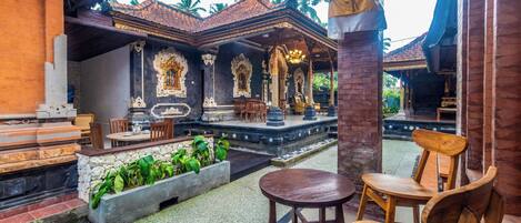 Balinese Room | Blick auf den Garten