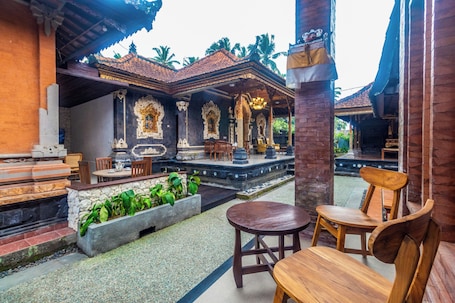 Balinese Room | ガーデン ビュー. アラム デサ ホームステイ バイ アガタ