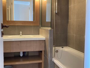 Bathroom - 3-Bedroom Apartment for 8, Avoriaz (Avoriaz)