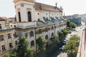 Exterior - Beautiful top-floor apartment at Jecna st (Hlavní mesto Praha)