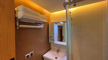 Chambre Double | Salle de bain
