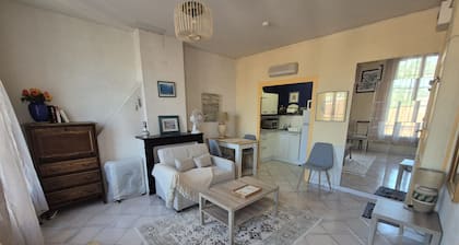 1-Bedroom Apartment 50m from the Beach in Collioure