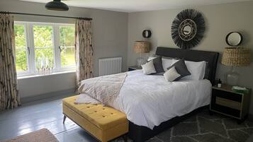 4 chambres, fer et planche à repasser, lit parapluie, Wi-Fi