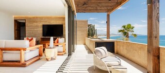 Stunning Oceanview Condo