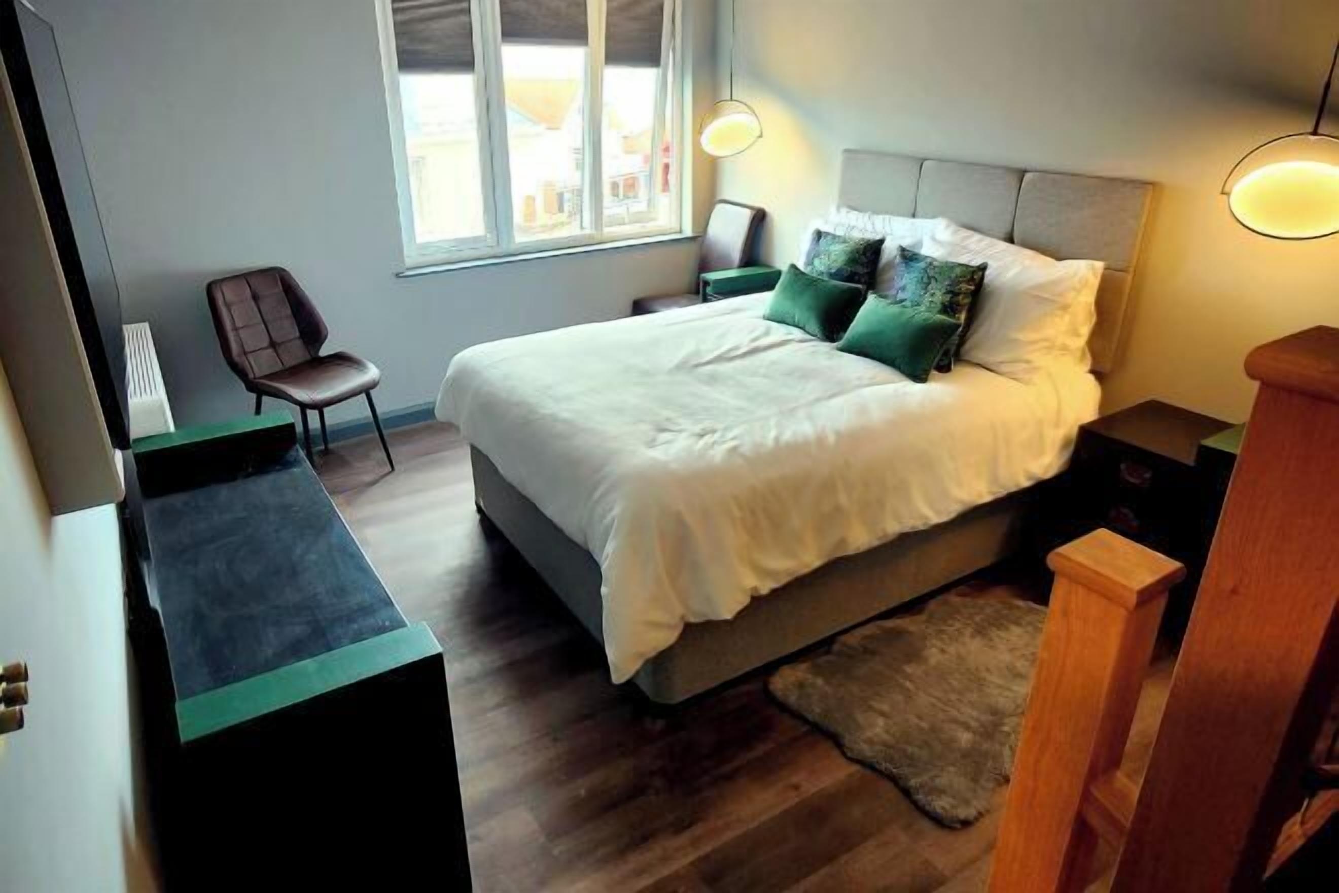 Premium bedding, Select Comfort beds, desk, laptop workspace