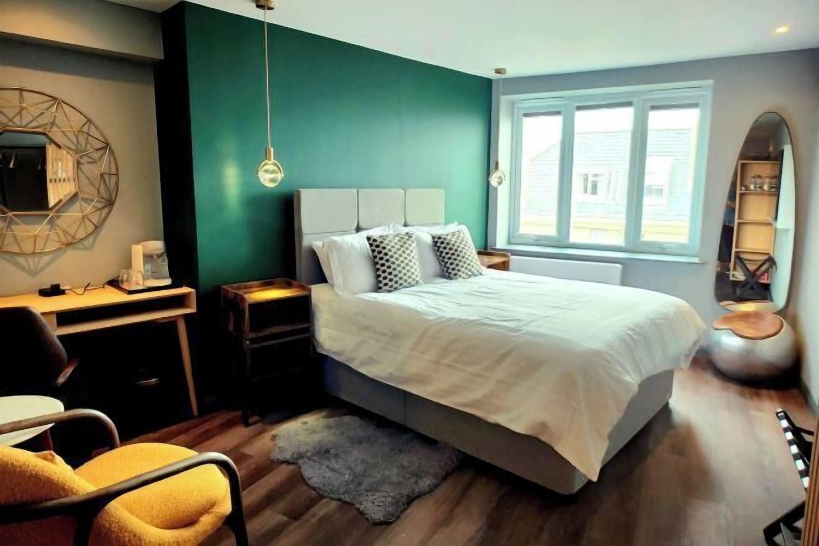 Premium bedding, Select Comfort beds, desk, laptop workspace