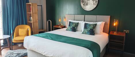 Deluxe-Zimmer, Balkon, eingeschränkter Meerblick | Hochwertige Bettwaren, Select-Comfort-Betten, Schreibtisch