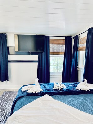 4 habitaciones, caja de seguridad en la habitación y escritorio 