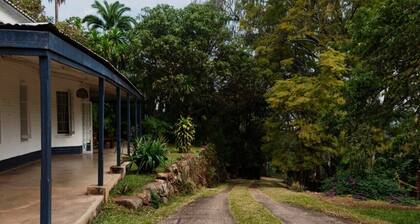 Perfect location to give you stunning views and a 5 minute walk to town. .