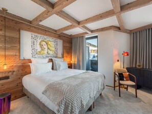 4 habitaciones, escritorio, wifi gratis y ropa de cama 