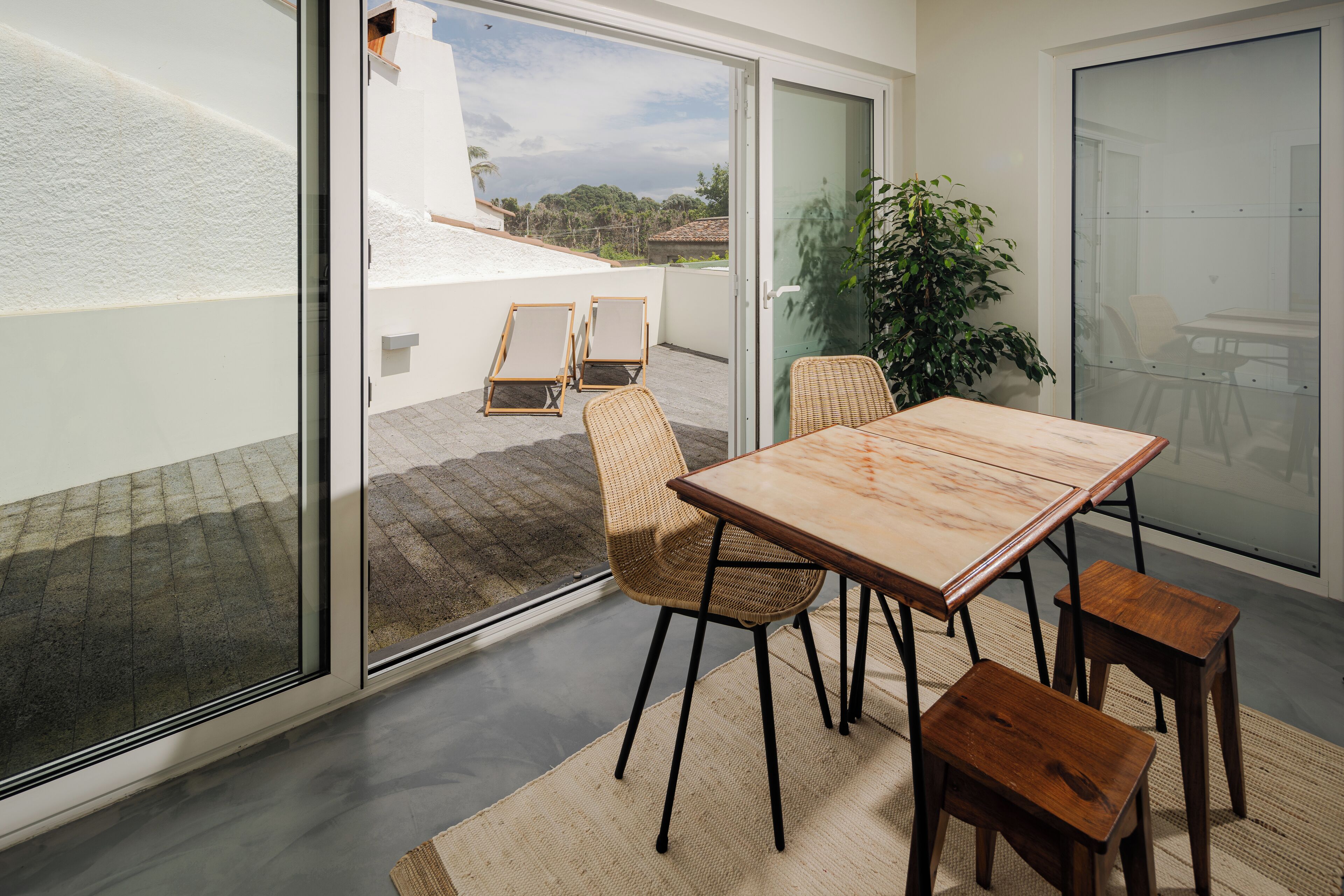 Foto - ENTRE MUROS - Turismo Rural - Casa com jardim e acesso direto ao mar