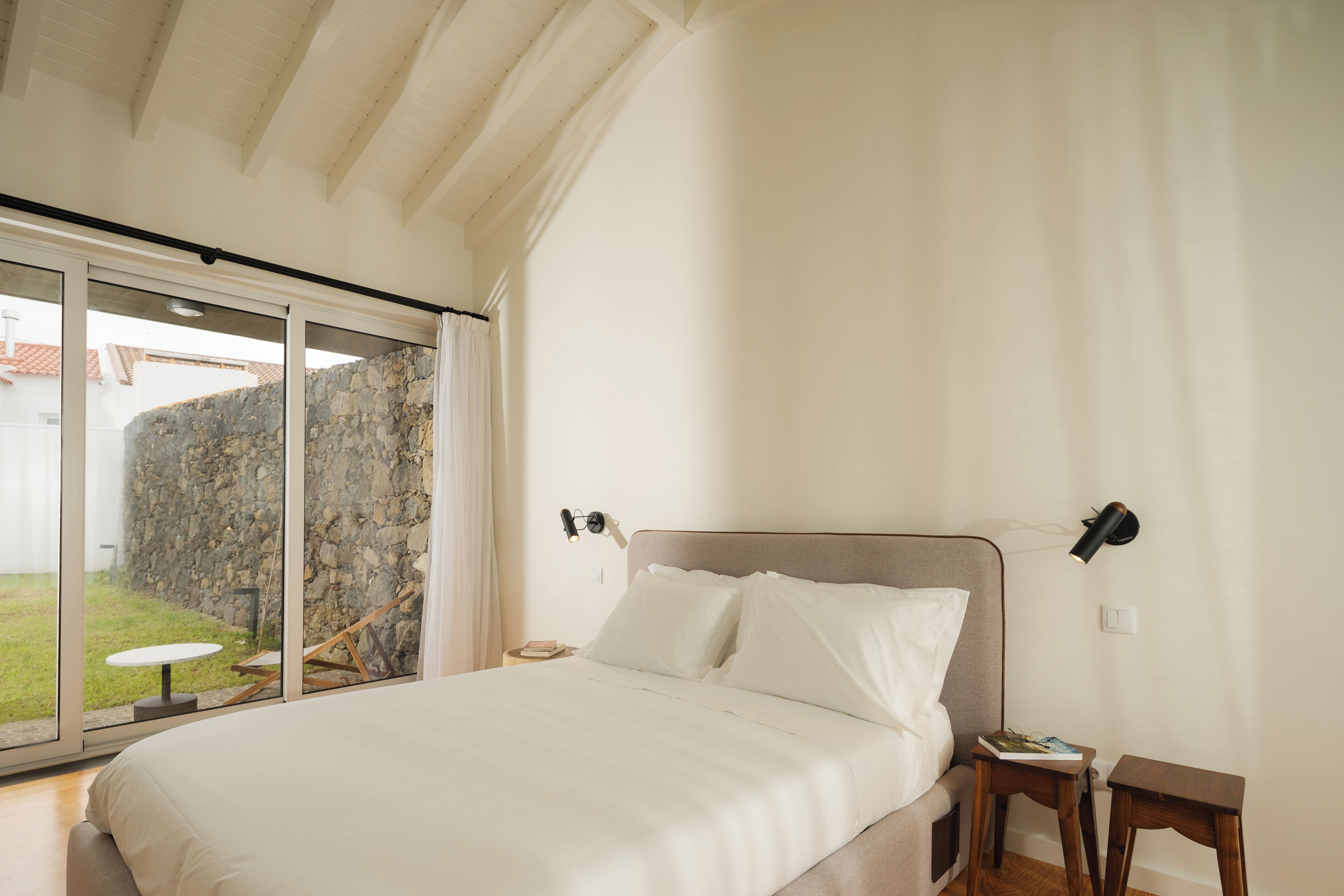 Biệt thự Deluxe, 1 phòng ngủ, quang cảnh biển, khu vực vườn | 1 phòng ngủ, bộ đồ giường kháng dị ứng, trang trí khác biệt 