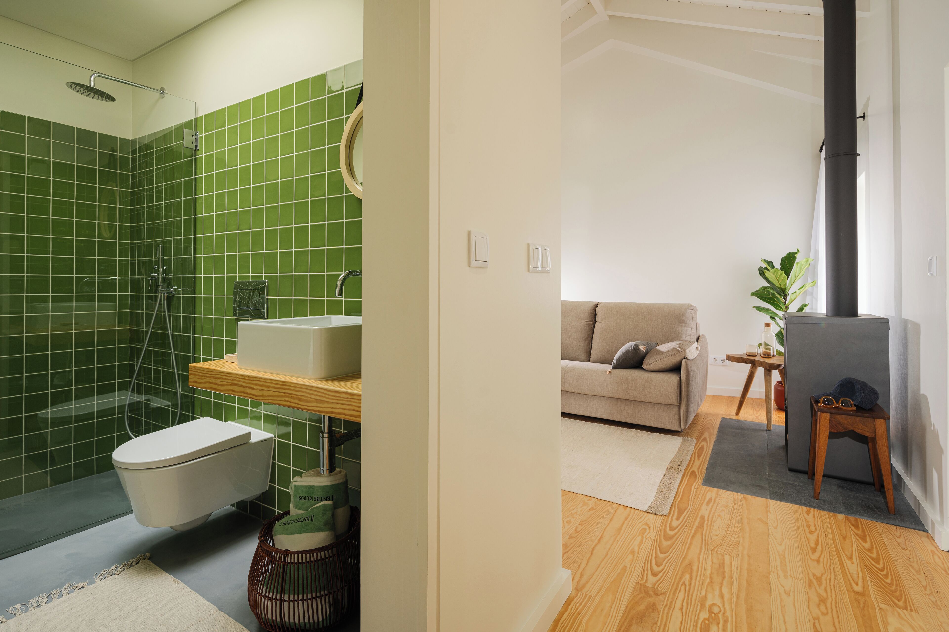 Foto - ENTRE MUROS - Turismo Rural - Casa com jardim e acesso direto ao mar