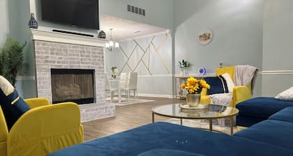 King Bed_Cozy Urban Retreat-Central Memphis