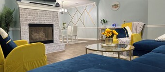 King Bed_Cozy Urban Retreat-Central Memphis