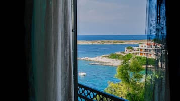 Chambre Double Élite, 1 grand lit, non-fumeurs, vue partielle sur la mer | 1 chambre, draps en coton égyptien, literie de qualité supérieure