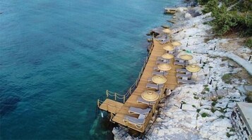 Playa privada, bar en la playa