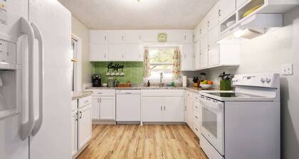 KingBeds|PuttPuttGolf|Walking distance to DT