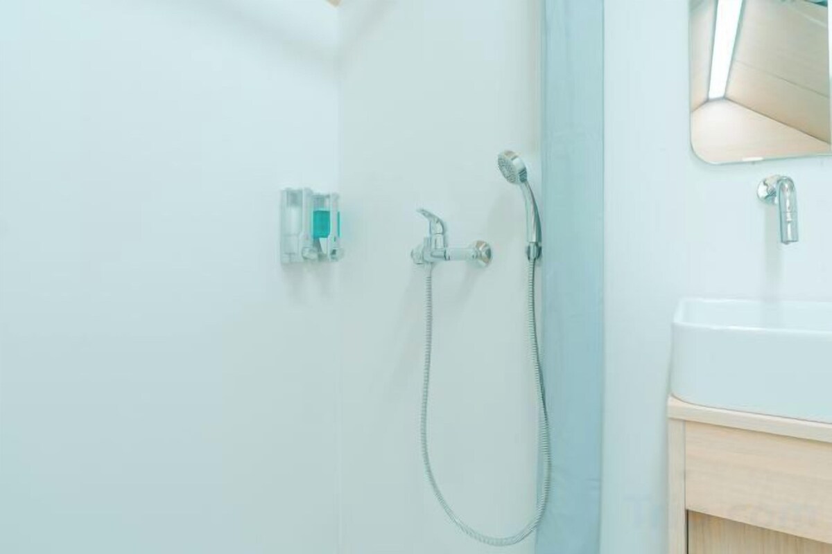 Bathroom | Shower, bidet, towels, soap