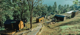 Bobocabin Gunung Mas