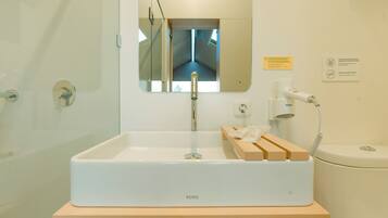 Camera Executive | Bagno | Doccia, asciugamani, sapone, shampoo