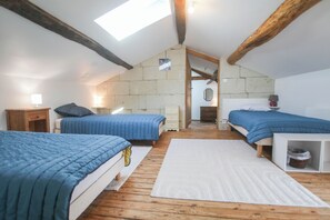 5 chambres, fer et planche à repasser, lit parapluie, Wi-Fi gratuit