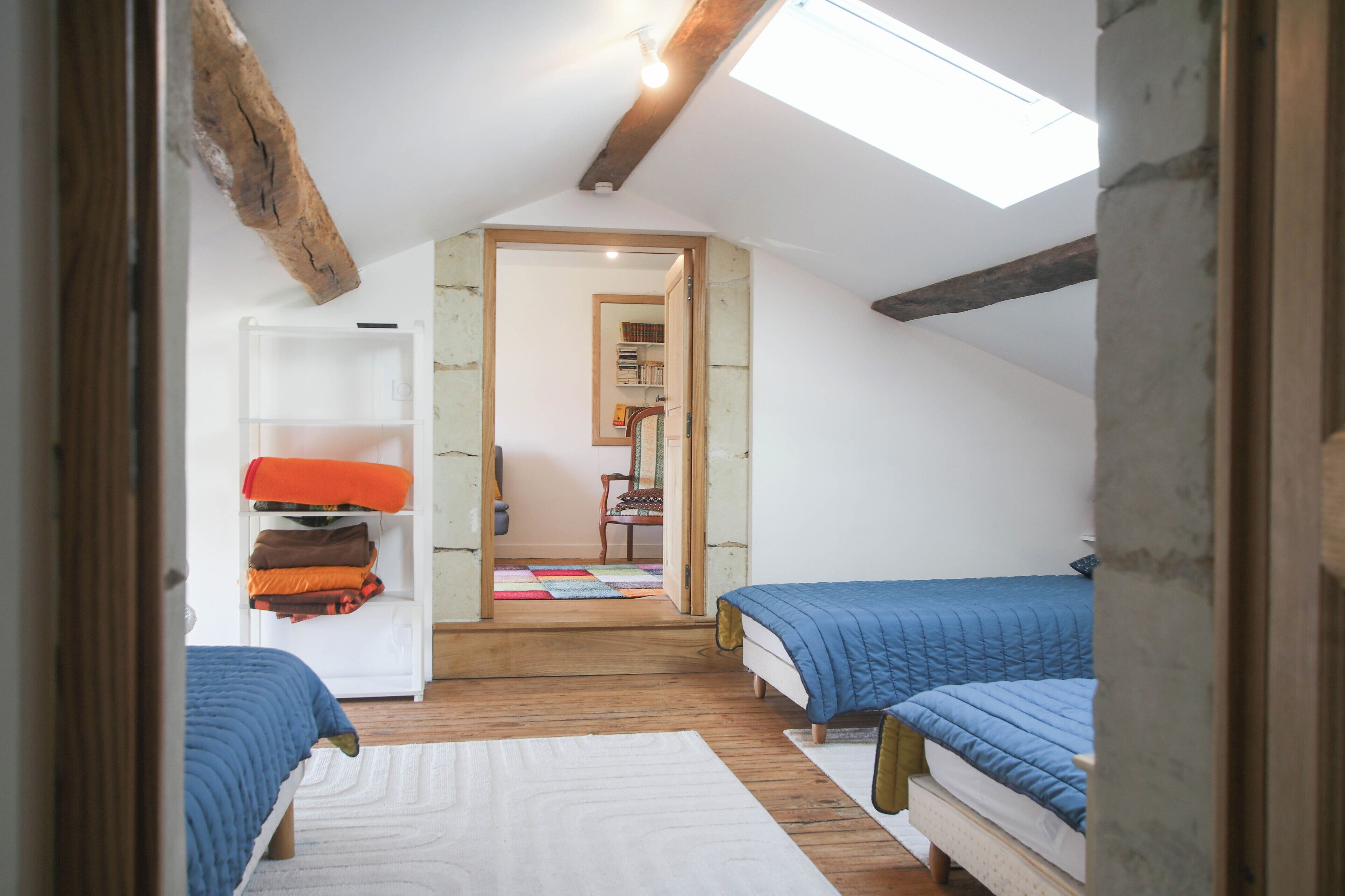 5 chambres, fer et planche à repasser, lit parapluie, Wi-Fi gratuit