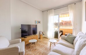 TV - Amazing apartment in Torrevieja with WiFi (Torrevieja)