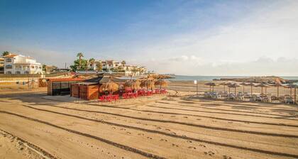 Amazing apartment in Torrevieja with WiFi
