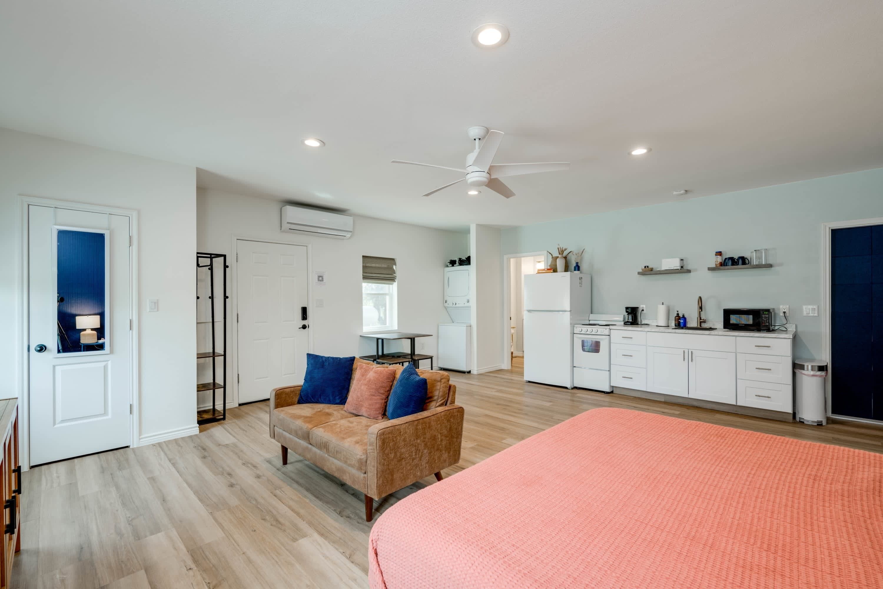 1 chambre, bureau, fer et planche à repasser, Wi-Fi