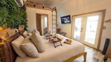 2 soveværelser, skrivebord, strygejern/strygebræt, weekendseng