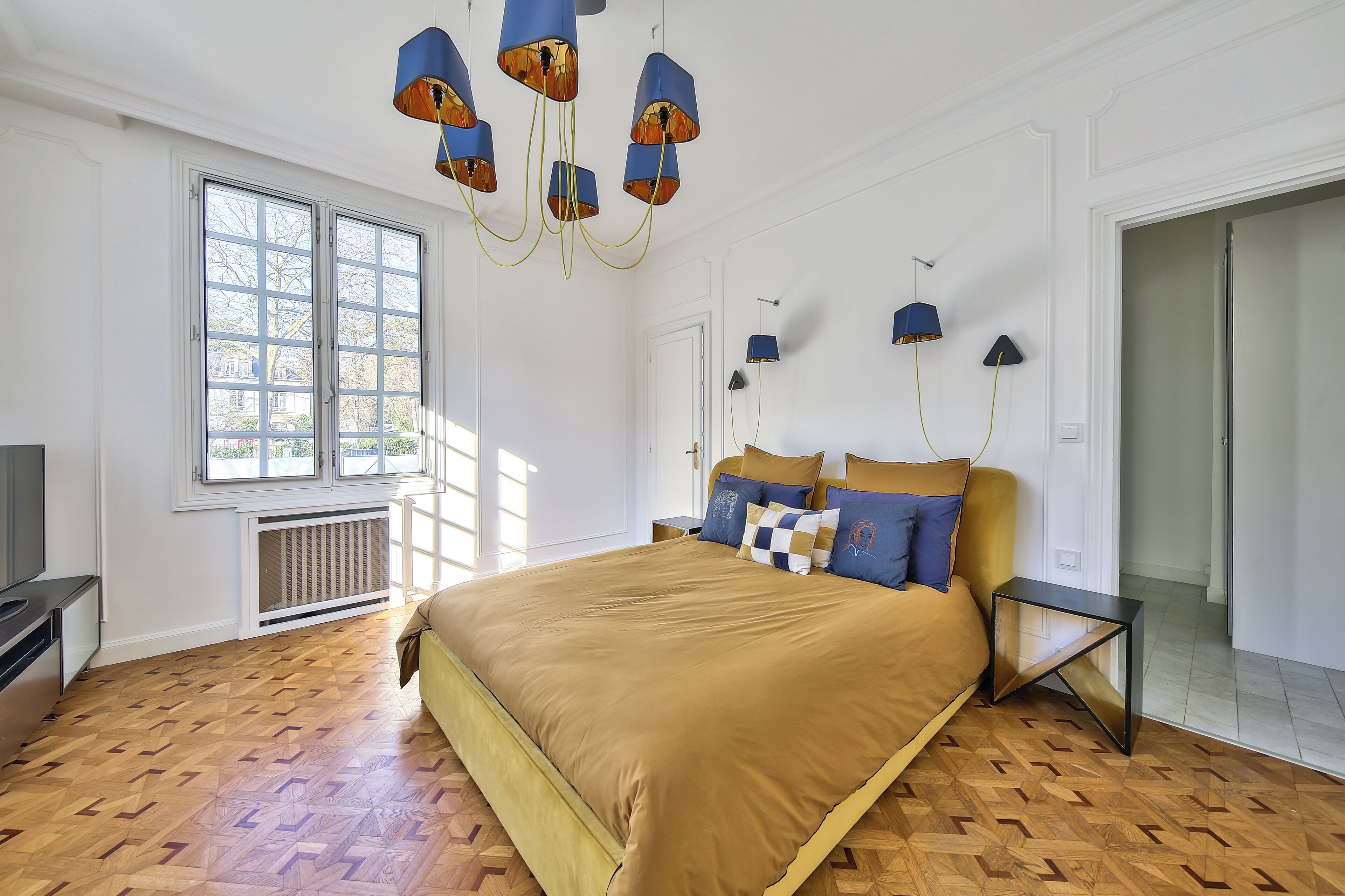 5 slaapkamers, een strijkplank/strijkijzer, gratis wifi, beddengoed