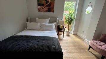 3 bedrooms, iron/ironing board, travel crib, bed sheets