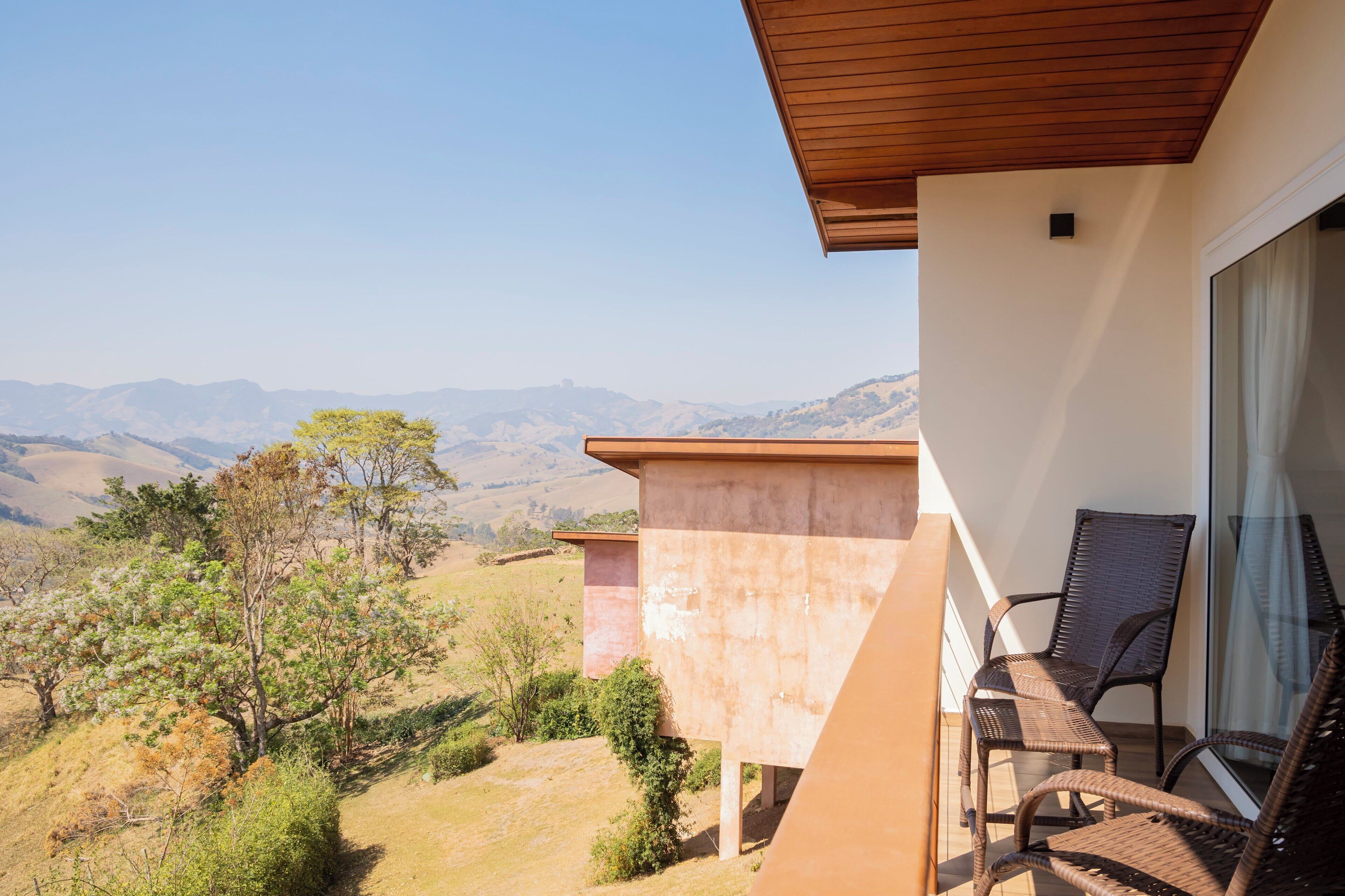 Chalé luxo, 1 cama Queen e sofá-cama, sacada, vista para a montanha | Vista do quarto