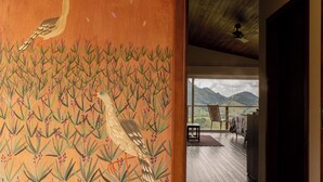 1 habitación, ropa de cama de alta calidad y escritorio 