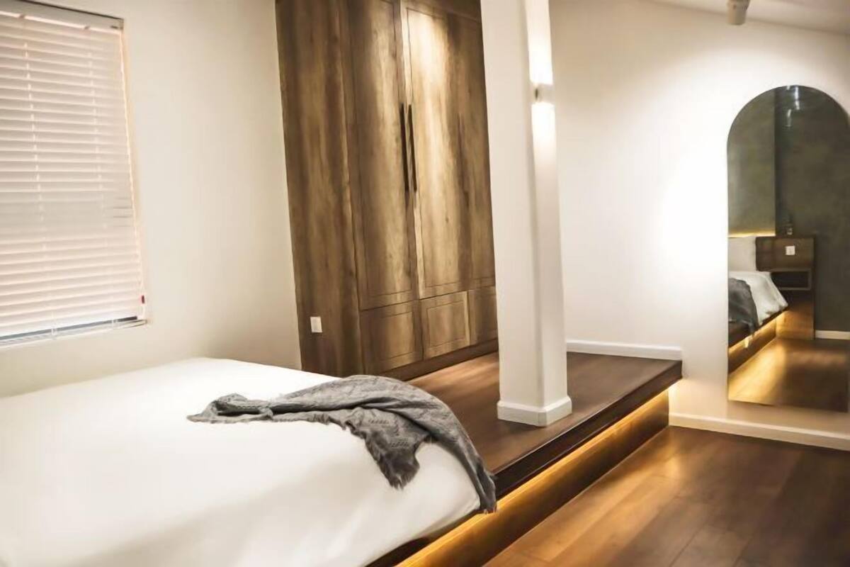 1 slaapkamer, een minibar, een bureau, een laptopwerkplek