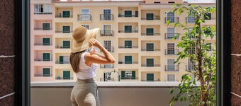 Apartamentos na Praça by An Island Apart