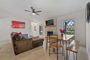 Interior - Fun Near Austin - Big Groups! (Cedar Park)