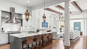 Coffee/tea maker, fridge, microwave, oven - WaterColor Presidents Row w/ LSV/golf cart, 6 Bikes, Private Pool! Steps to Beach Club, Sleeps 18! (Santa Rosa Beach)